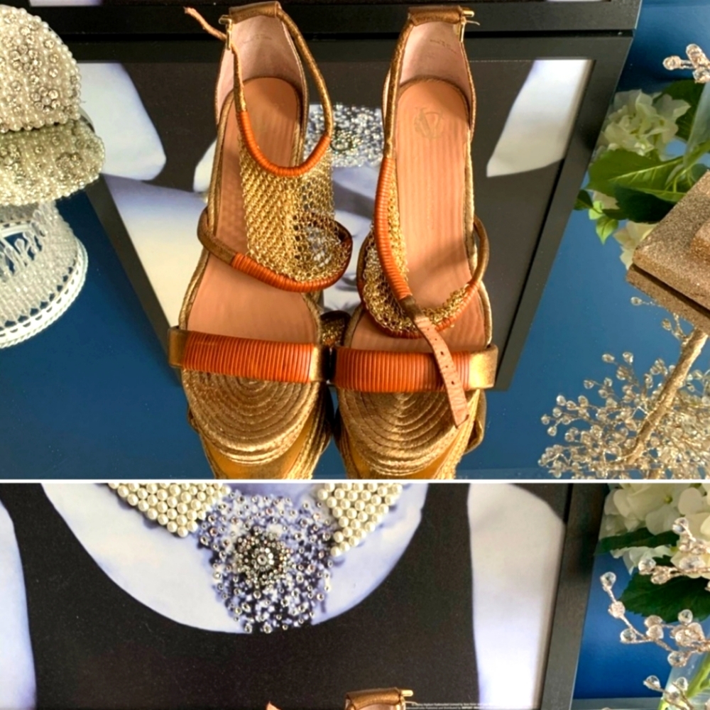 Vincent Camuto wedges